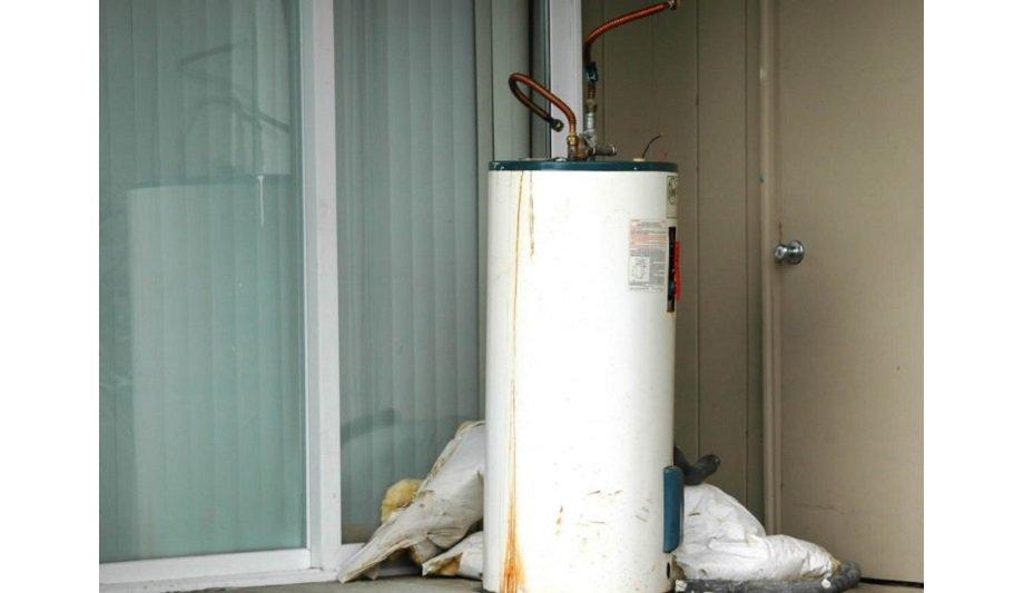 Pratt Plumbing Explains Two Ways To Maintain The Water Heater And Improve Home Safety