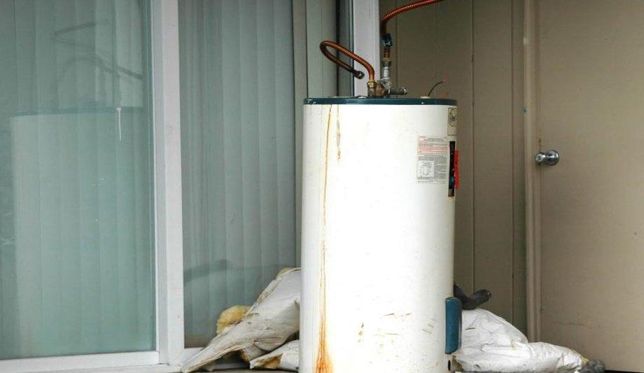Pratt Plumbing Decodes The Steps For Descaling Water Heater